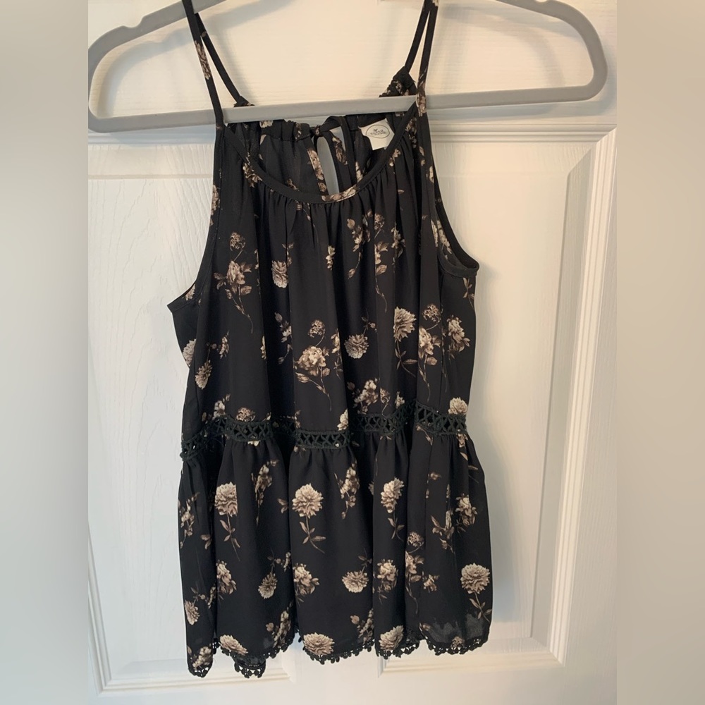 Paper crane sleeveless blouse